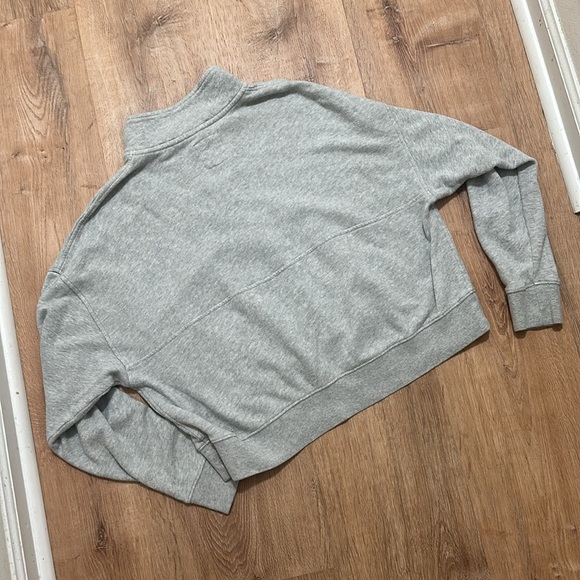 AERIE | Women’s Light Gray Button-Up Pullover Sweatshirt - Picture 4 of 4